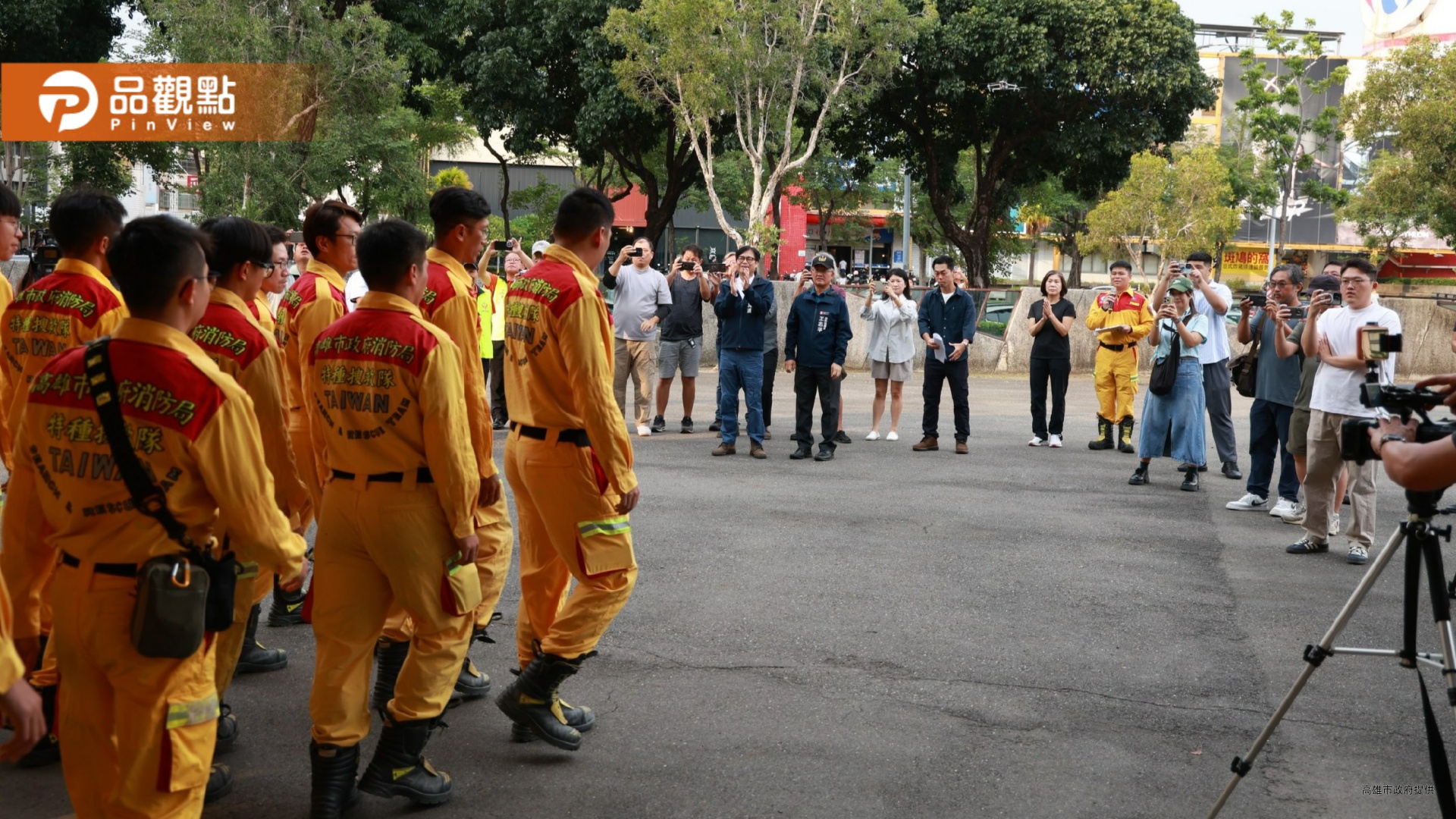 高雄特搜隊支援花蓮返抵　陳其邁迎接致謝並贈加菜金慰勉