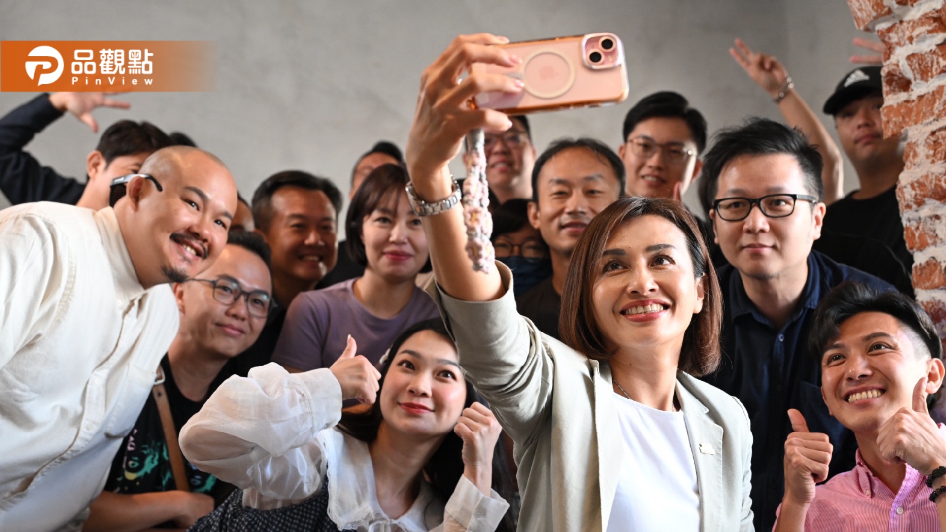 邱議瑩與青年對談拋夜經濟與文化綠廊藍圖 直播主阿美力挺:「最能接棒陳其邁」