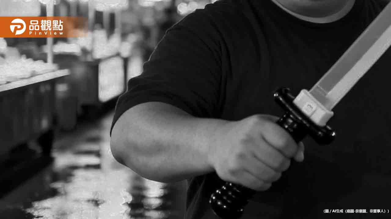 士林夜市深夜驚魂！男持開山刀逛大街 警方火速緝凶
