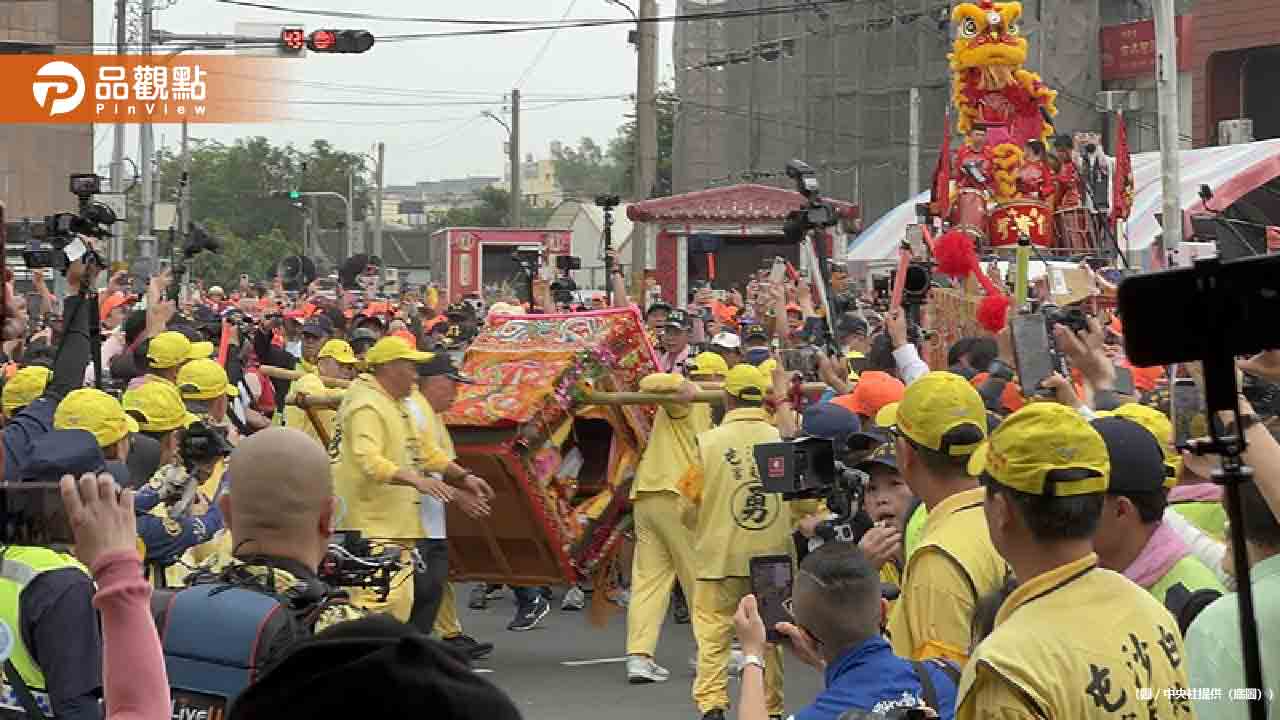 白沙屯媽祖進香40萬人朝聖！香燈腳挨批：已變質